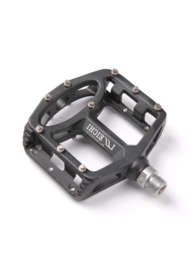 What are the characteristics of nylon bicycle pedals？
